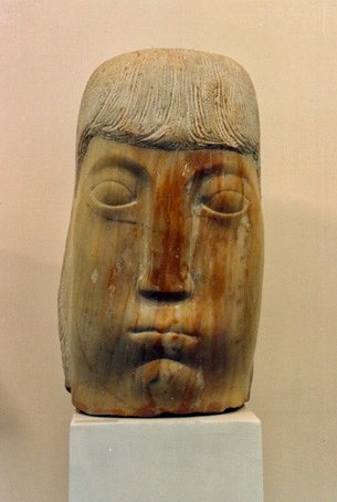 Hoofd — giallo antico marble